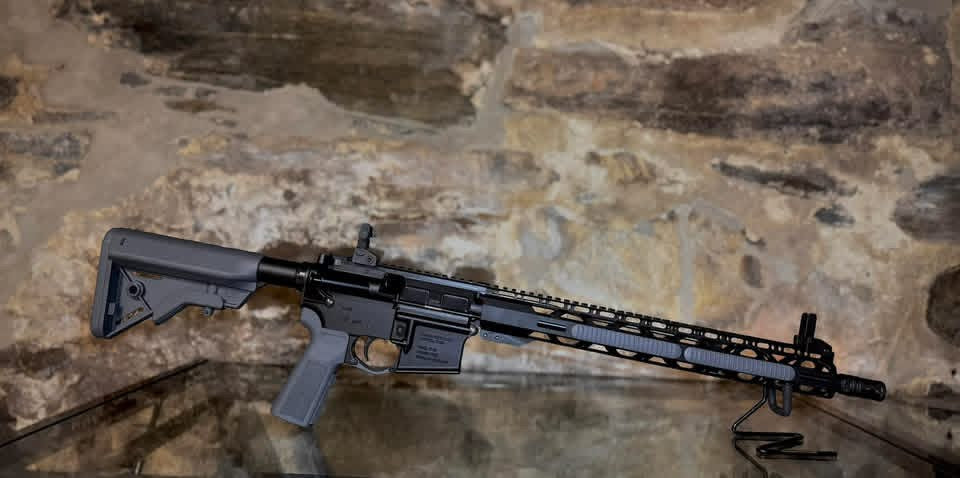 Radical Firearms RF-15 5.56